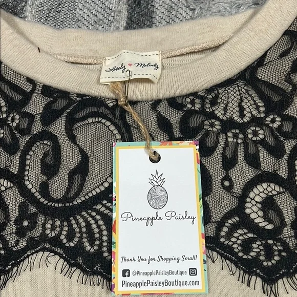 Lovely Melody Black and Cream Embellished Blouse - Picture 2 of 6